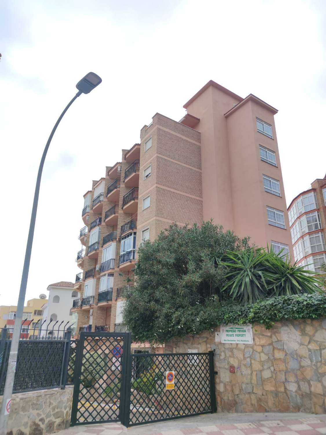 RESERVADO!                                              PISO EN VENTA CERCA DE LA PLAYA Y PUERTO MARINA