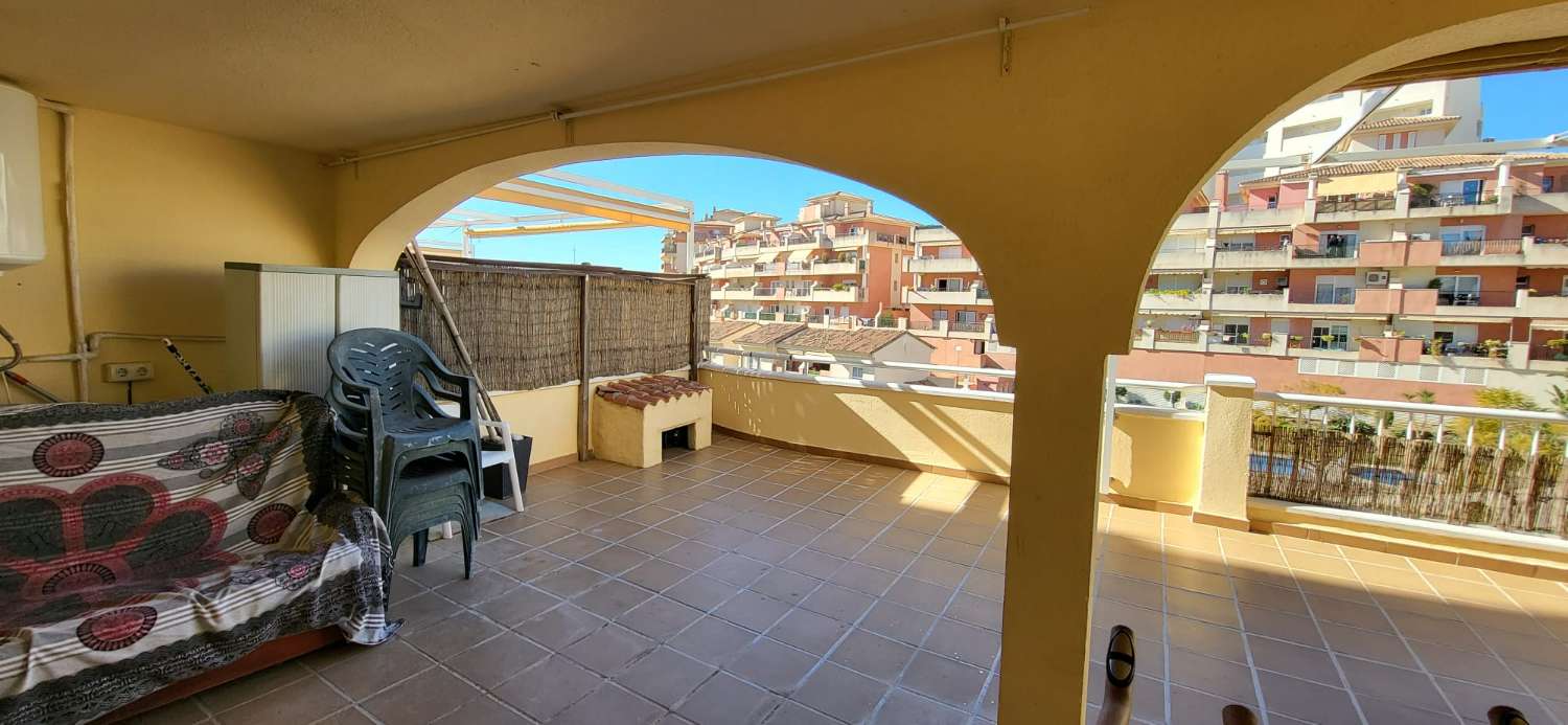 EN VENTA PISO DE DOS DORMITORIOS CON AMPLIA TERRAZA