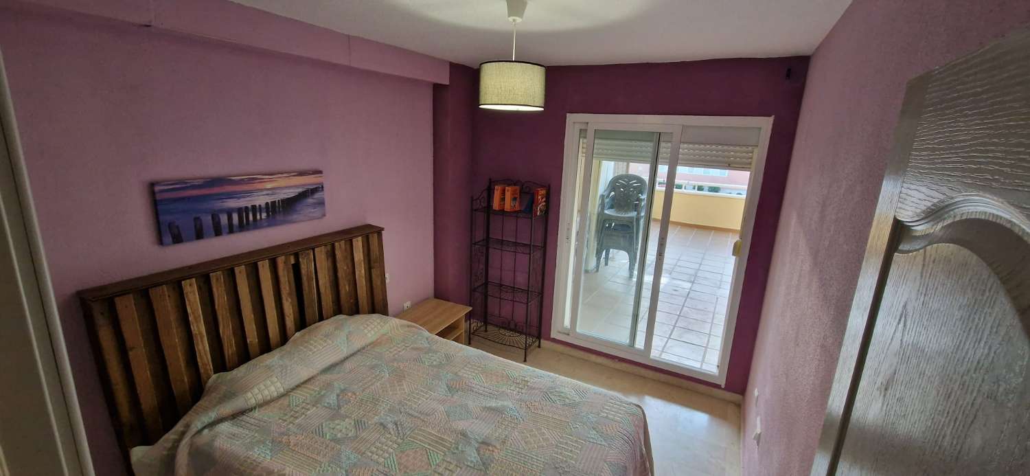 EN VENTA PISO DE DOS DORMITORIOS CON AMPLIA TERRAZA