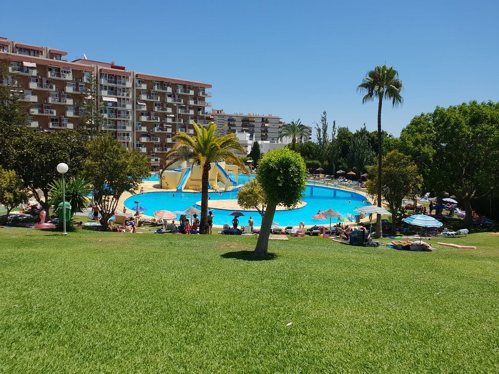 Estudio de categoría en Edificio con parque acuático