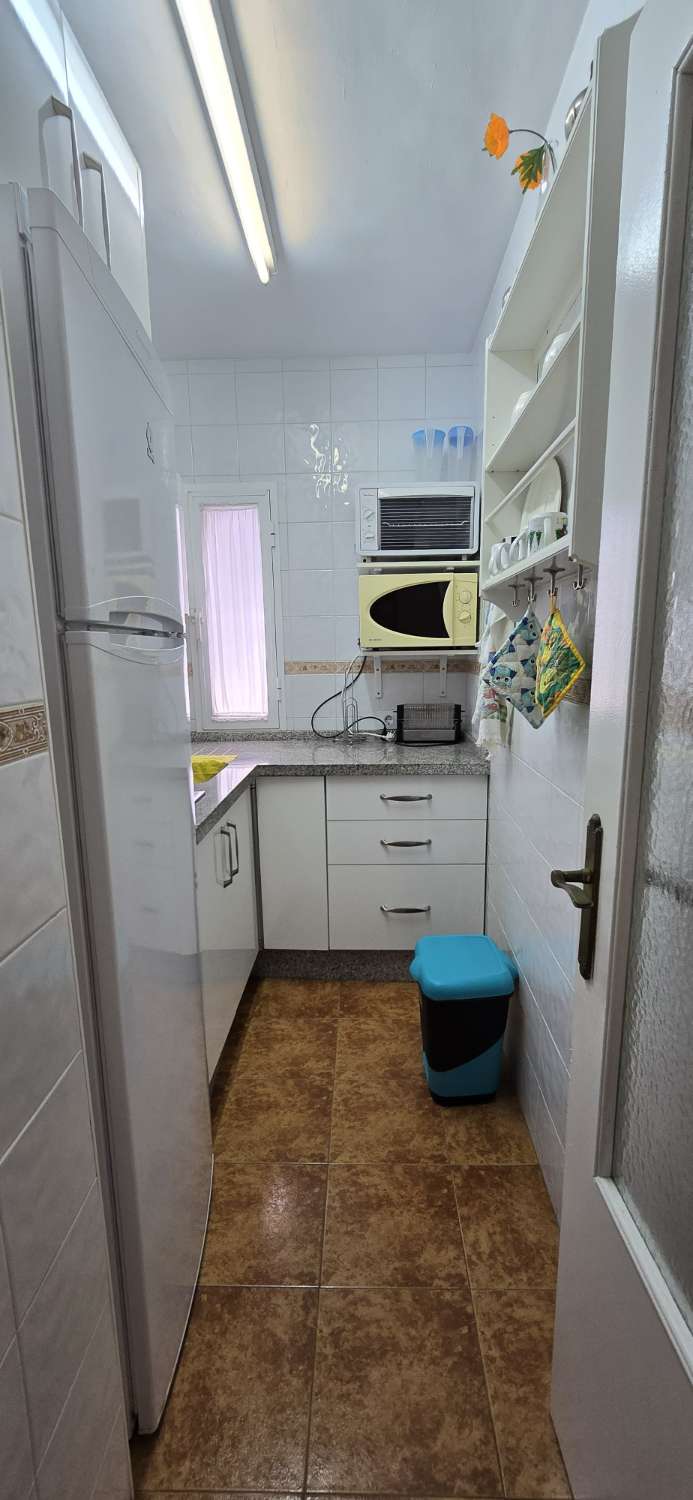 EN VENTA PISO DOS DORMITORIOS URBANIZACIÓN IRIS