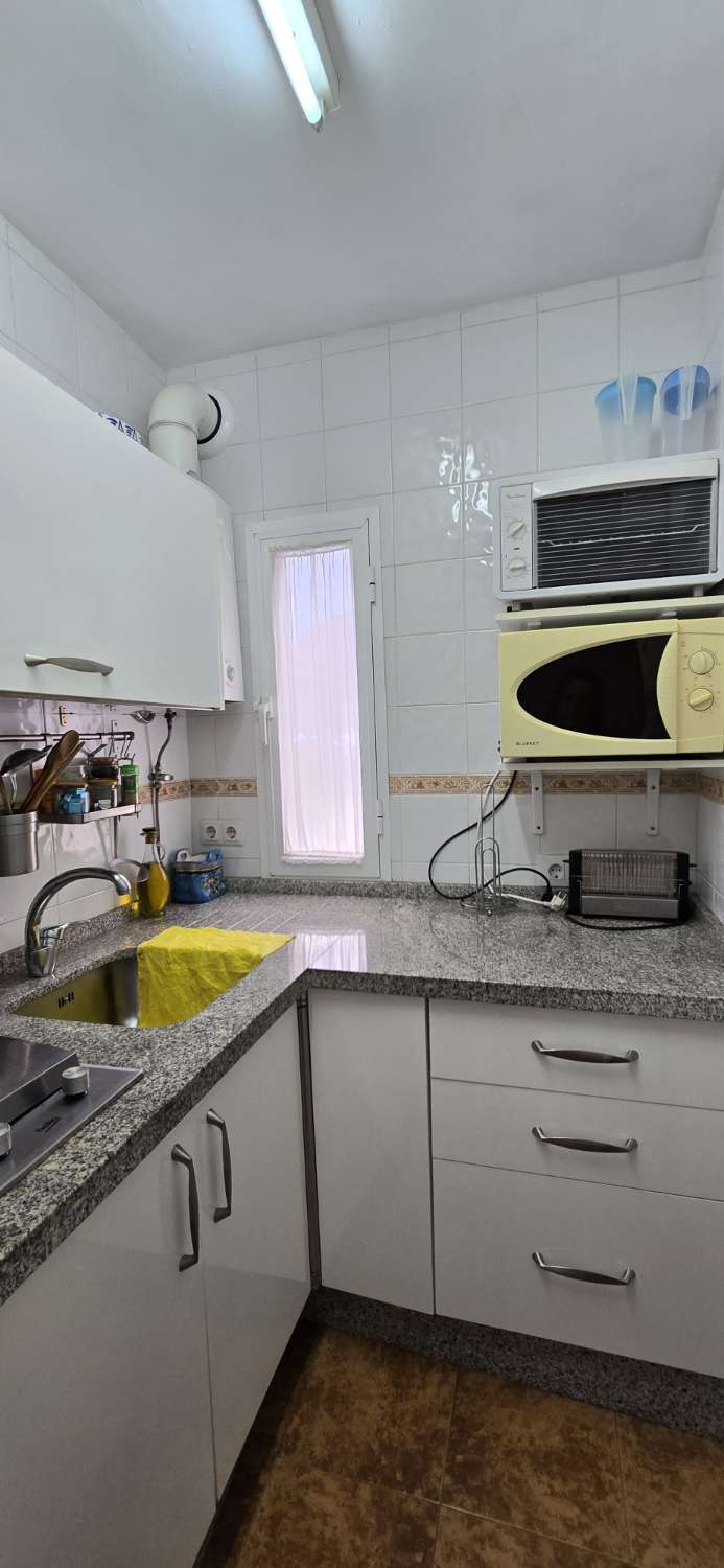 EN VENTA PISO DOS DORMITORIOS URBANIZACIÓN IRIS