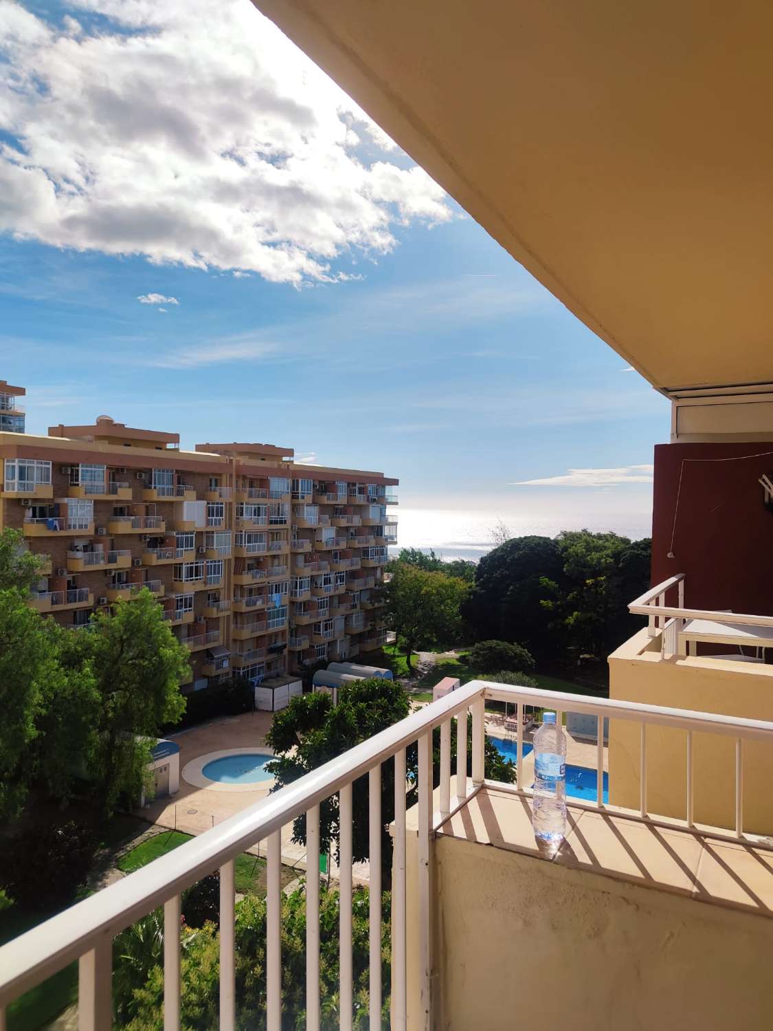 ESTUDIO CON VISTAS AL MAR